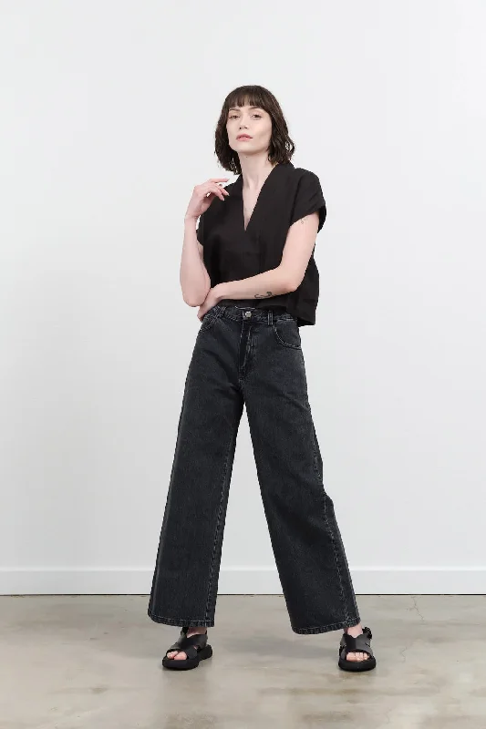 Puerto Pant in Black Chic Capri Pants