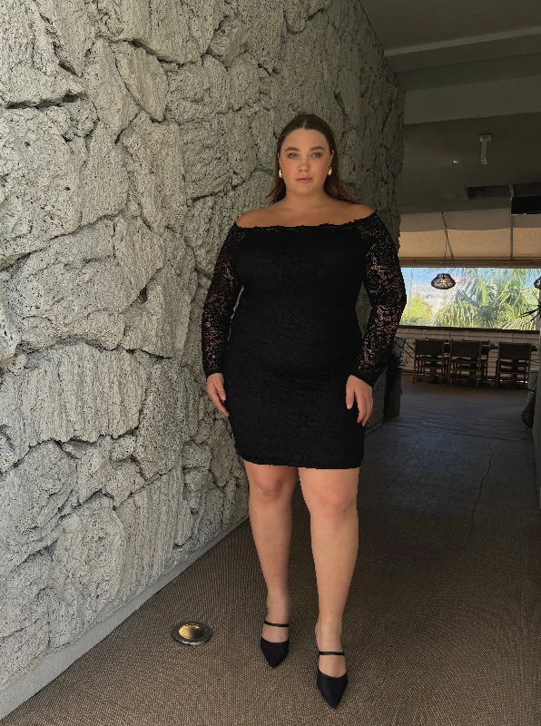 Plus Size Off The Shoulder Lace Mini Dress Elegant Mini Dress with Pleats