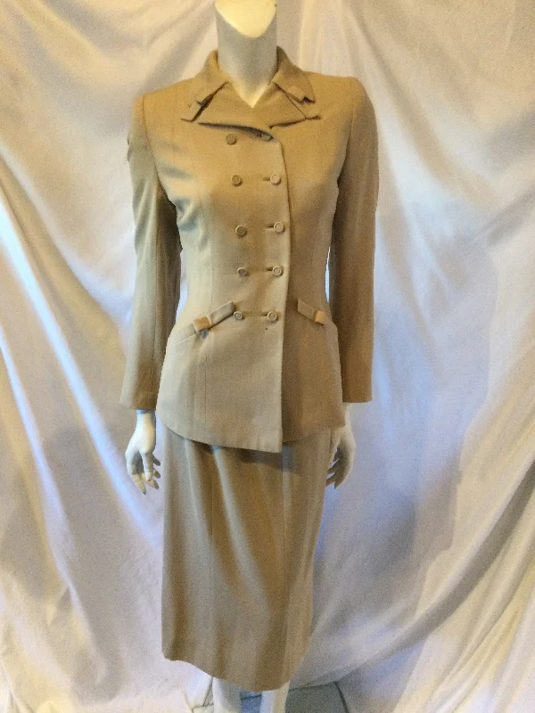 Vintage 1940s Tan Post War Forstman Wool Suit/blouse size 5 Elegant Embroidery Blouse