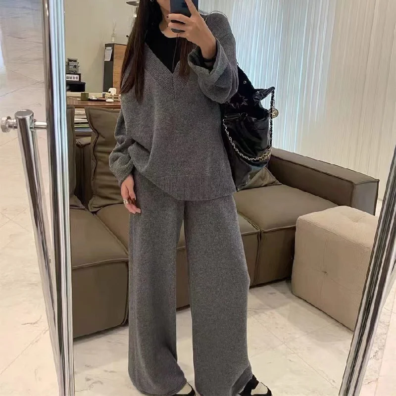 Korean style knitted suit for women in autumn and winter, lazy style, loose v-neck casual sweater, high-waisted wide-leg floor-sweeping pants, two-piece set Fitted Loose Oversized Korean style knitted suit for women in autumn and winter, lazy style, loose v-neck casual sweater, high-waisted wide-leg floor-sweeping pants, two-piece set Fitted Loose Oversized