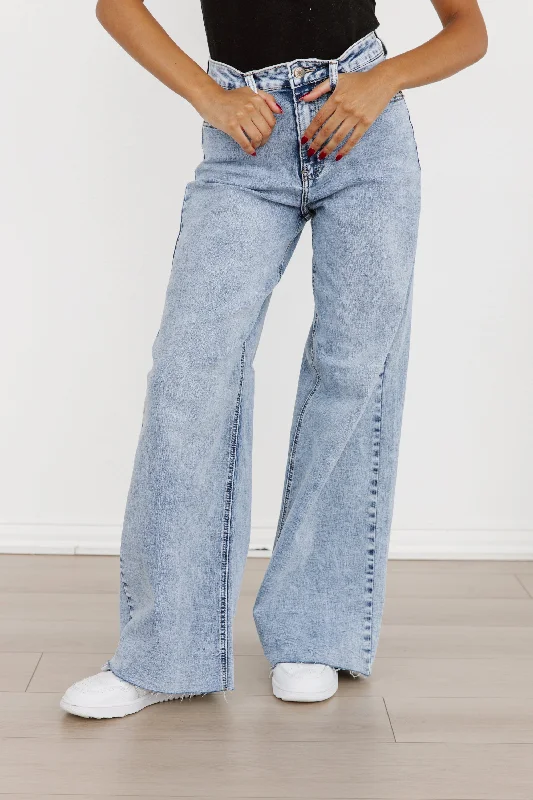 FLARE TRENDSETTER JEANS Casual Light Wash Jeans
