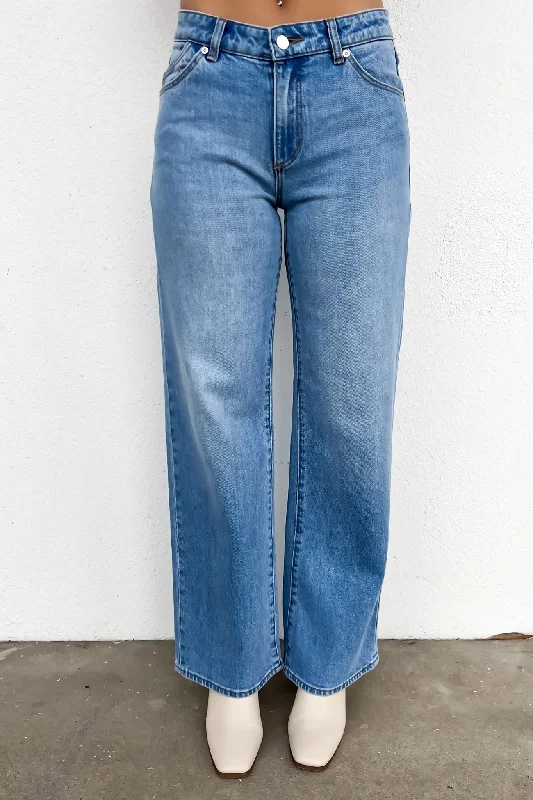 Heidi Low Jean Ranch Casual Light Wash Jeans