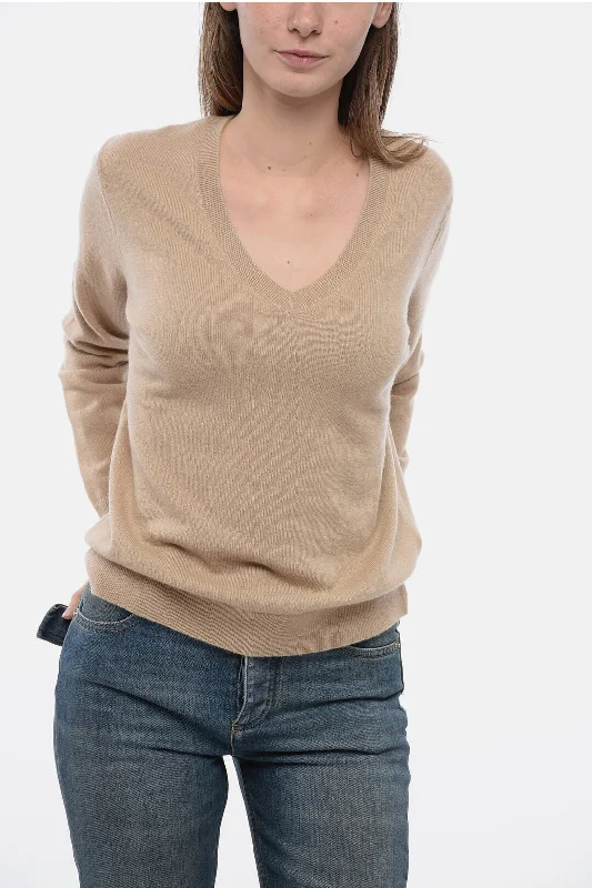 Vince. V Neck Pure Cashmere Sweater Iron Safe Non-Iron Wrinkle Free