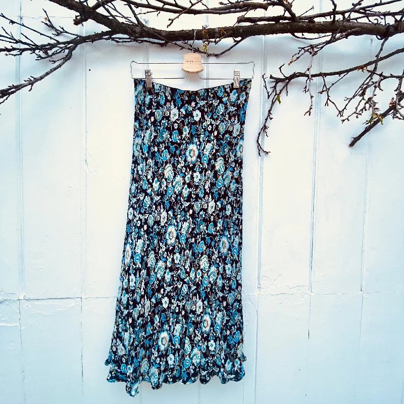 VH-1229 Blue English Floral Skirt lightweight skirt design